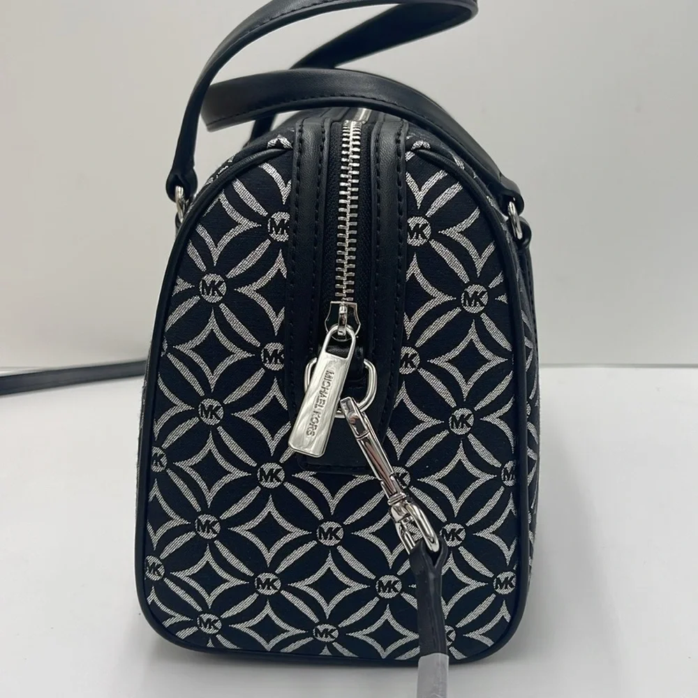 MICHAEL KORS JST TRAVEL MEDIUM DUFFLE SATCHEL SHOULDER CROSSBODY BAG MK BLACK